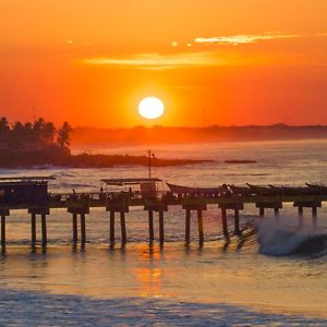 Ast Surf Hotel